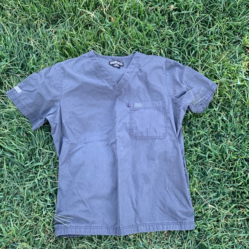 MENS ECKO SCRUB TOP SIZE MEDIUM